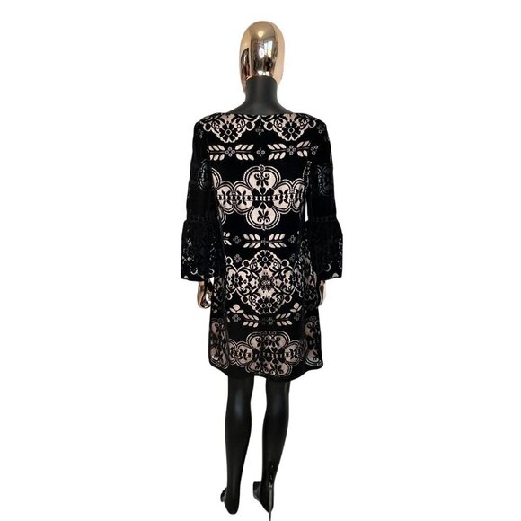 ✨Velvet Luxe Evening Dress Eliza J Black Lace Bell Sleeve Cocktail Dress Size 8✨ - Picture 4 of 10